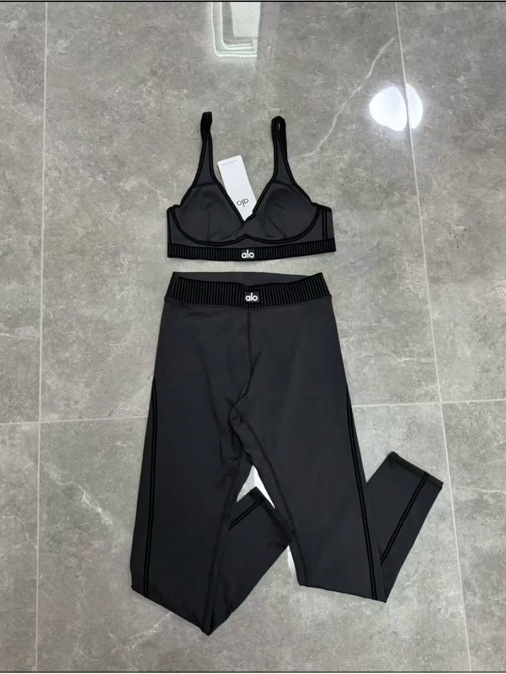 ALO Yoga Black Seamless Sports Bralette & High-Waist Leggings Set